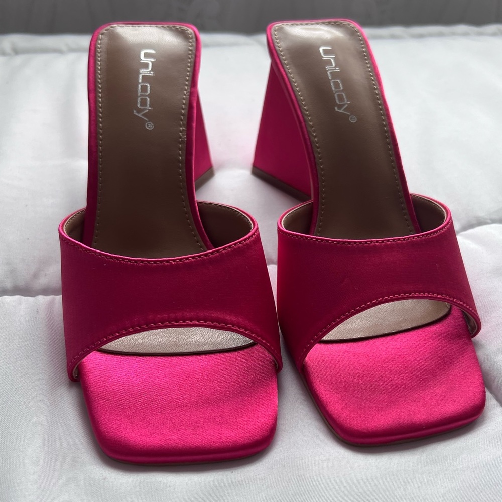 Fuchsia colored mules